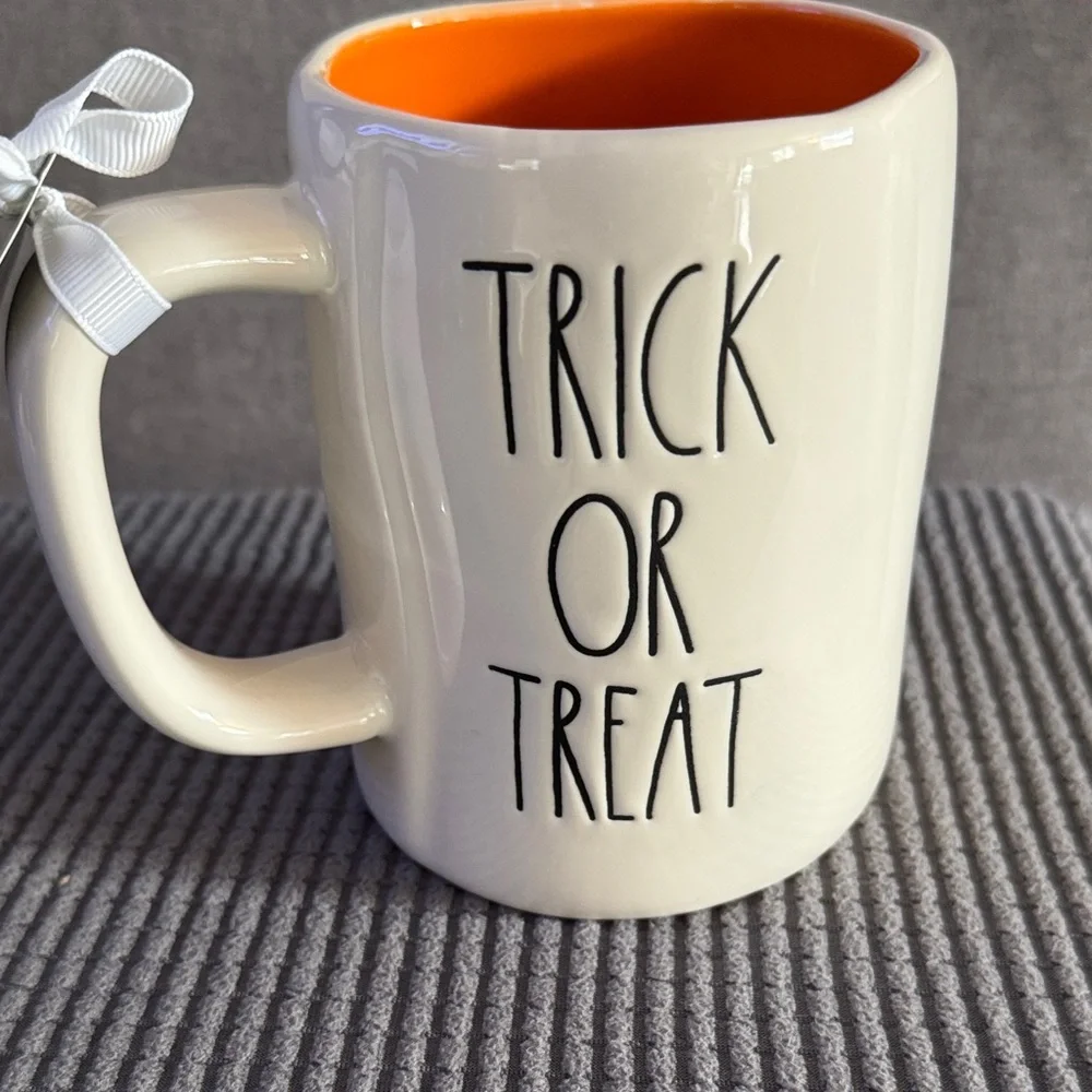 Rae Dunn Eeyore Pumpkin Mug - Picture 2 of 4